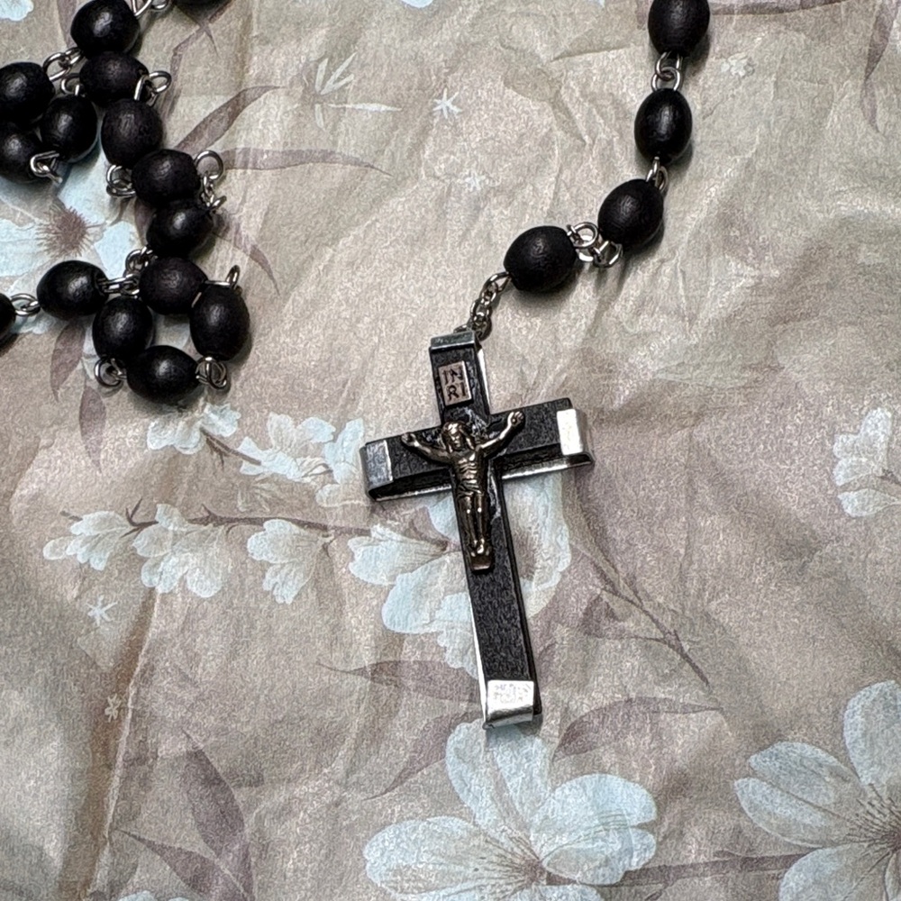 Olive Wood Black and Silver Rosary Beads with Crucifix Vatican Museum